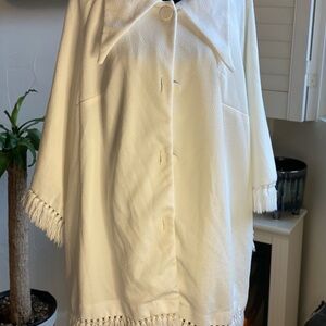 White Fringe Cape- Vintage 1960's! One Size Fits Most